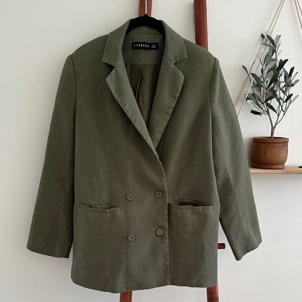 NWOT Linen Oversized Green Blazer